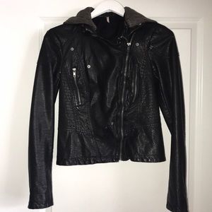 Free People Vegan Leather Jacket sz S 🖤